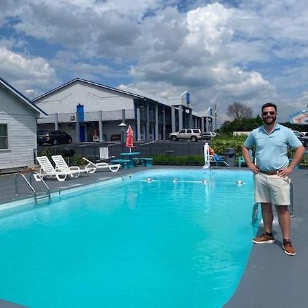 كوداك Smokies Inn - New Linens & Ultrafast Wifi - Friendliest Hospitality Guaranteed! المظهر الخارجي الصورة